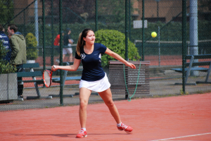 Felice van Veen besliste een zware driesetter in haar voordeel.  Foto: Monique Creemers.